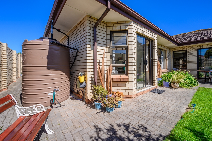 3 Bedroom Property for Sale in Summerstrand Eastern Cape